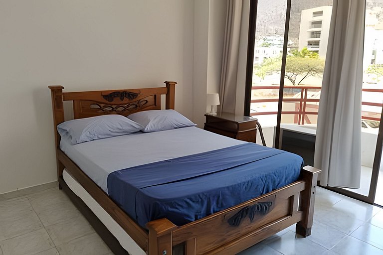 Apartamento con piscina y cancha de tenis