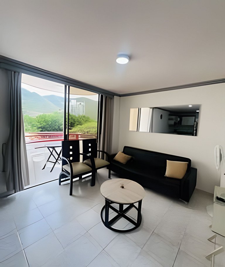 Apartamento con piscina y cancha de tenis