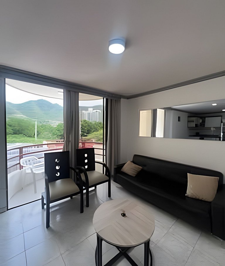 Apartamento con piscina y cancha de tenis