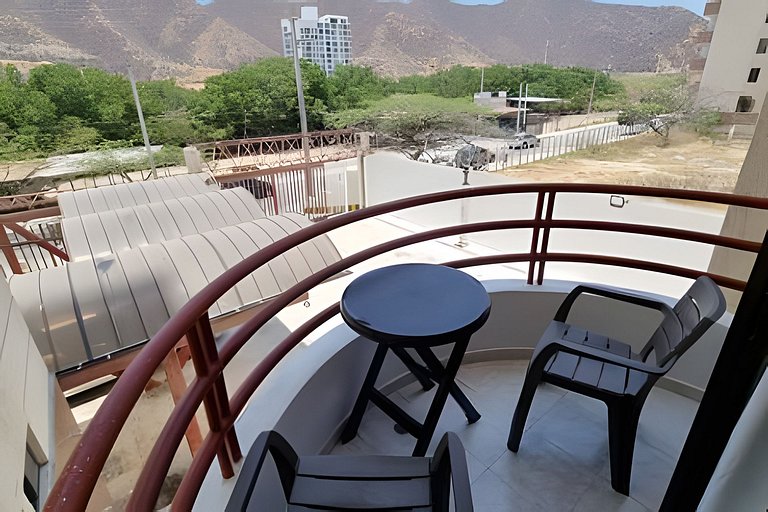 Apartamento con piscina y cancha de tenis