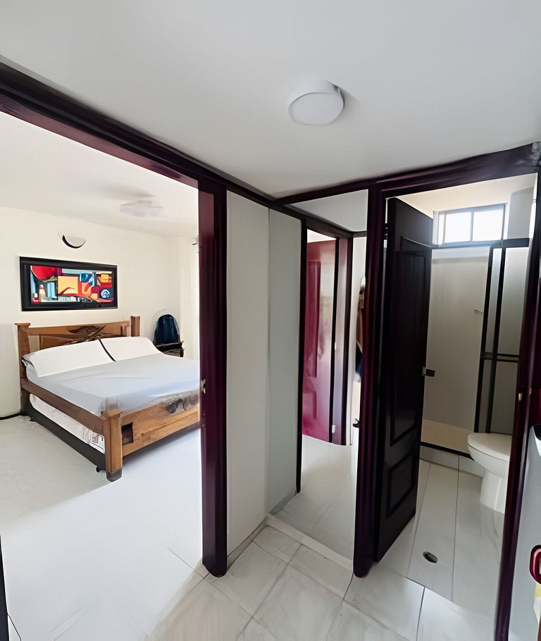 Apartamento con piscina y cancha de tenis