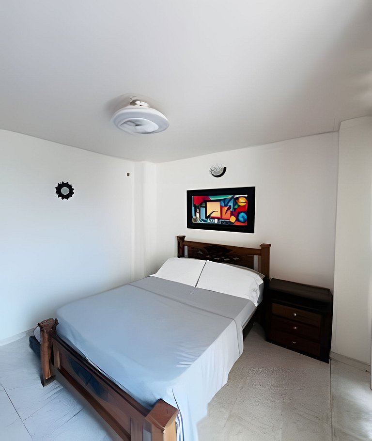 Apartamento con piscina y cancha de tenis